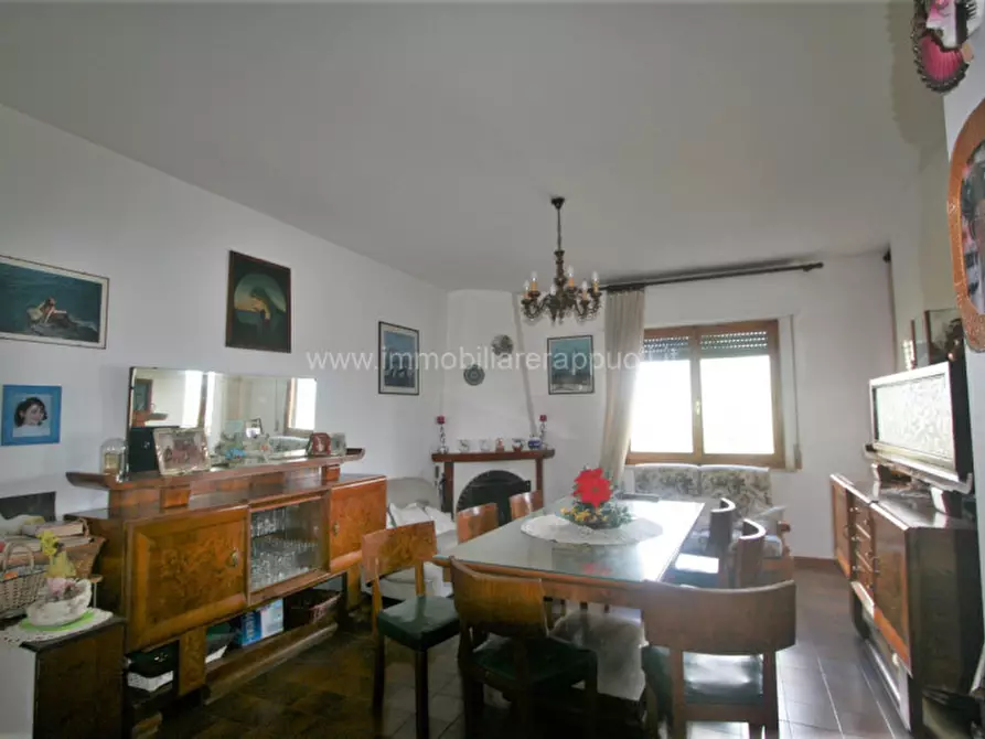 Immagine 3 di Appartamento in vendita  a Sinalunga