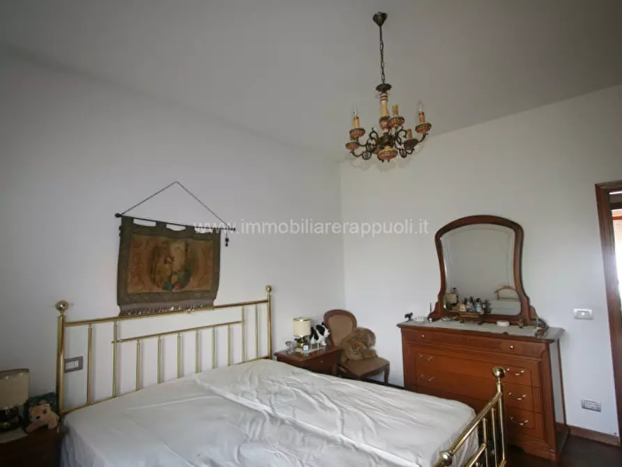 Immagine 11 di Appartamento in vendita  a Sinalunga