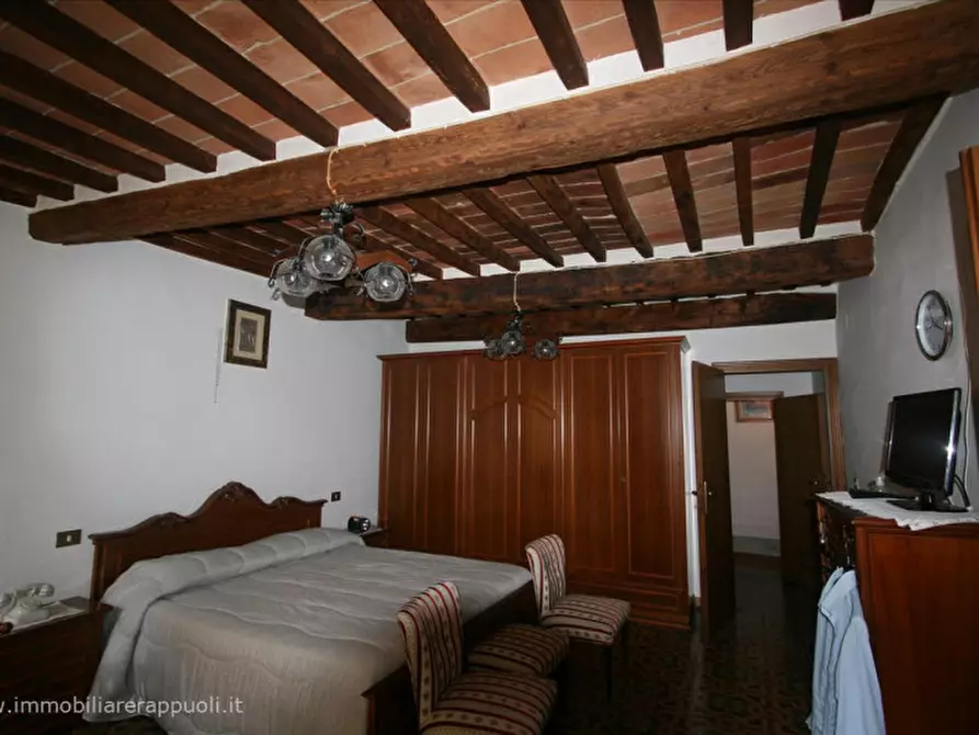 Immagine 10 di Casa indipendente in vendita  a Monte San Savino