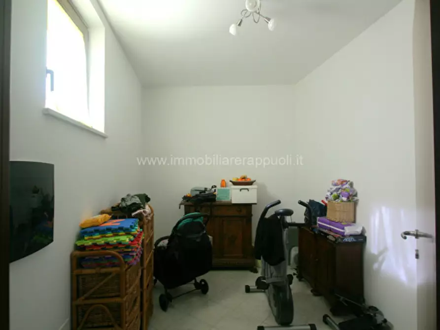 Immagine 8 di Villetta a schiera in vendita  a Sinalunga