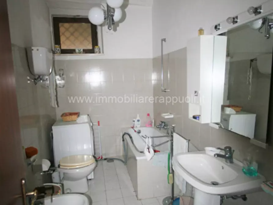 Immagine 3 di Appartamento in vendita  a Sinalunga