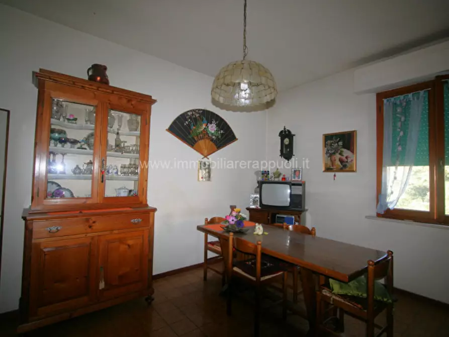 Immagine 2 di Appartamento in vendita  a Sinalunga