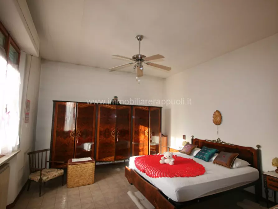 Immagine 4 di Appartamento in vendita  a Sinalunga