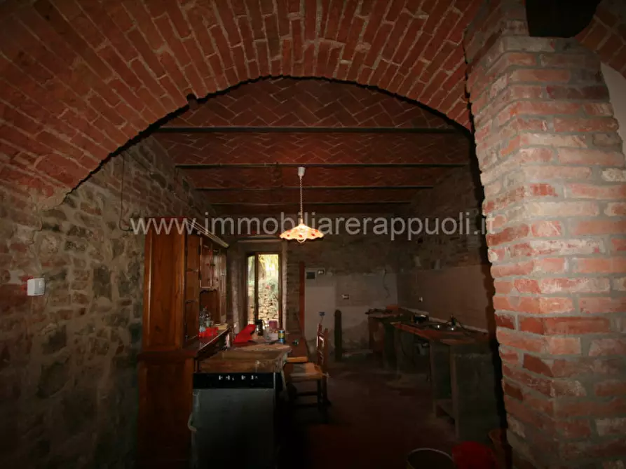 Immagine 6 di Rustico / casale in vendita  a Lucignano