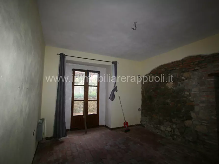 Immagine 13 di Rustico / casale in vendita  a Lucignano