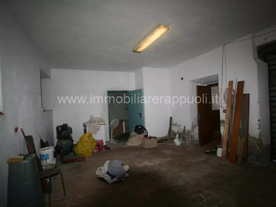 Immagine 24 di Rustico / casale in vendita  a Lucignano