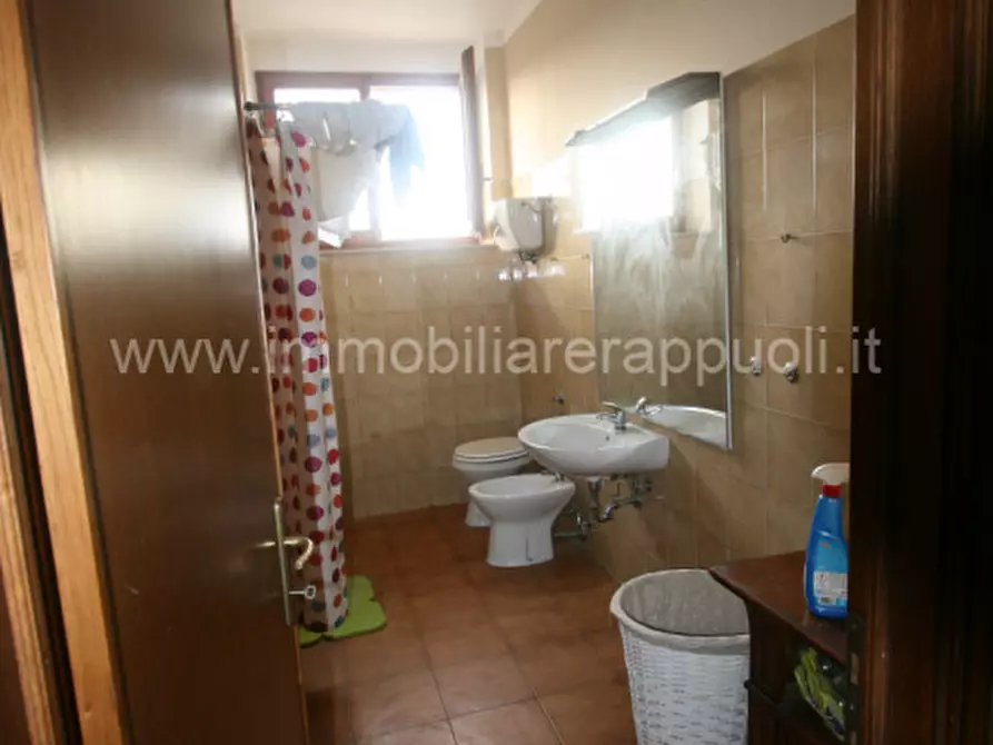 Immagine 25 di Rustico / casale in vendita  a Lucignano