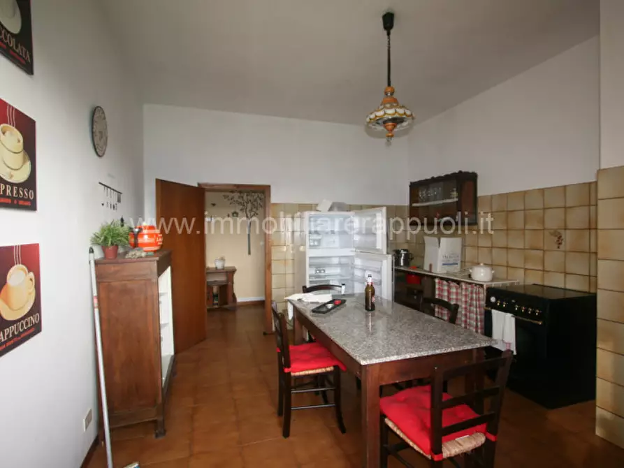 Immagine 36 di Rustico / casale in vendita  a Lucignano