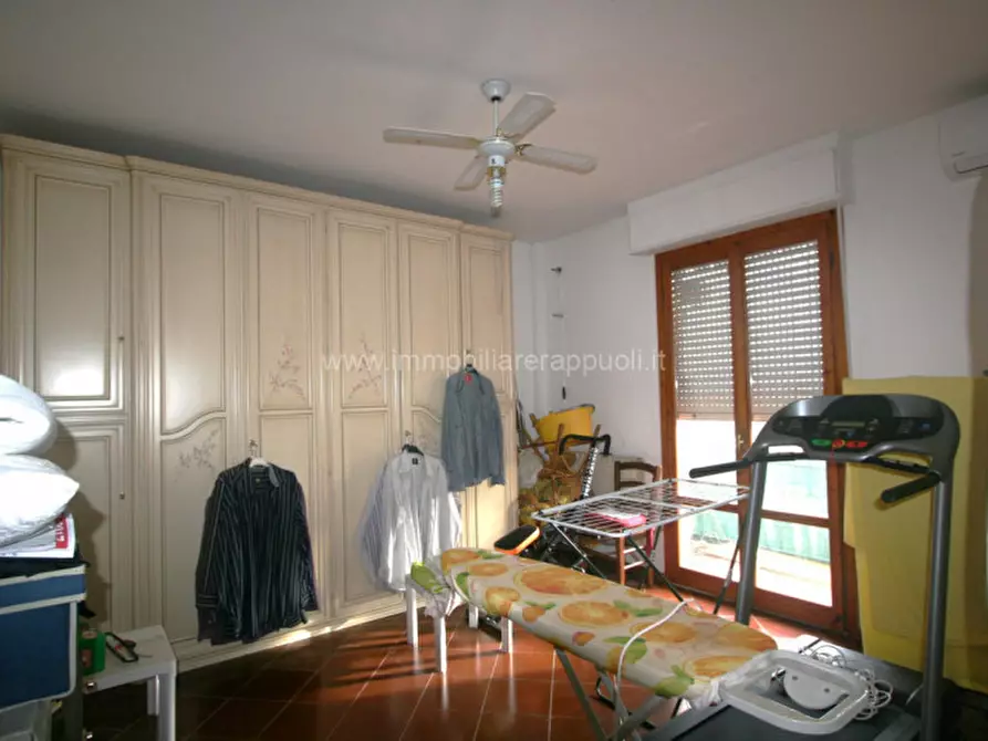 Immagine 6 di Appartamento in vendita  a Torrita Di Siena