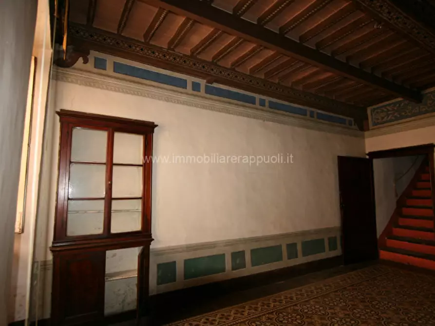 Immagine 9 di Villa in vendita  a Montalcino