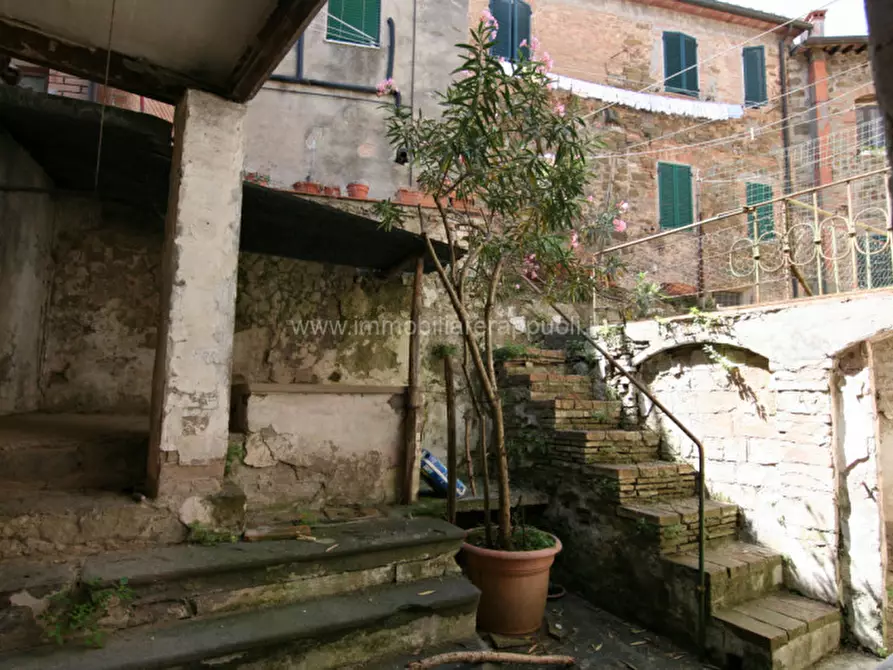 Immagine 16 di Villa in vendita  a Montalcino