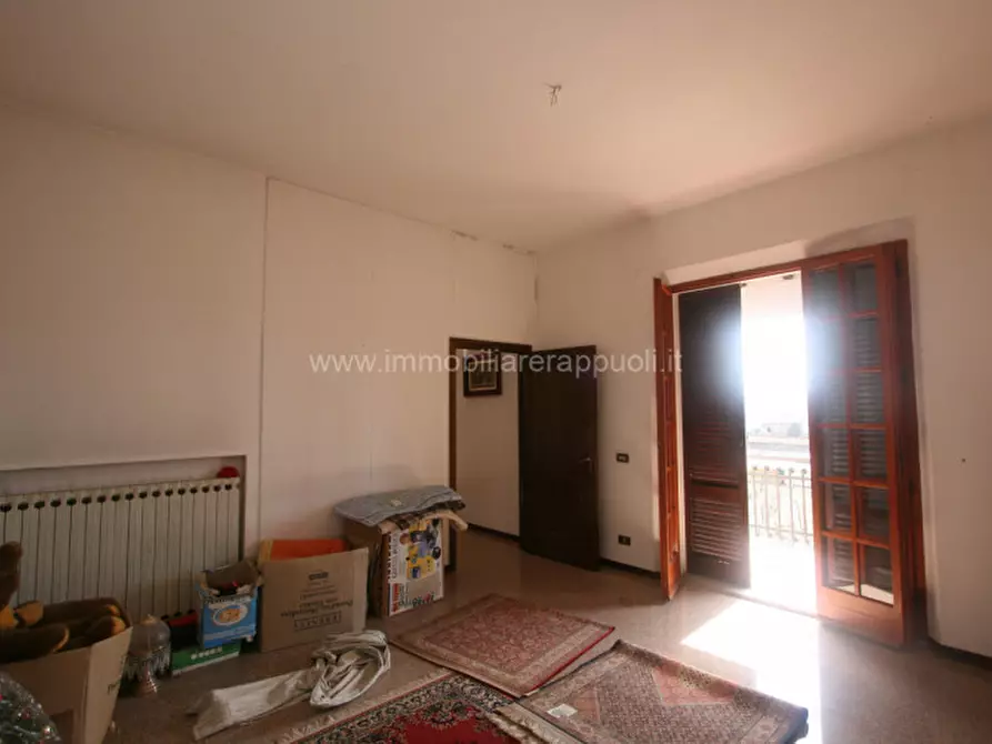 Immagine 3 di Villa in vendita  a Sinalunga