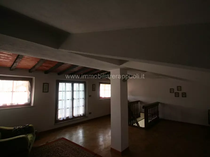 Immagine 6 di Villa in vendita  a Sinalunga