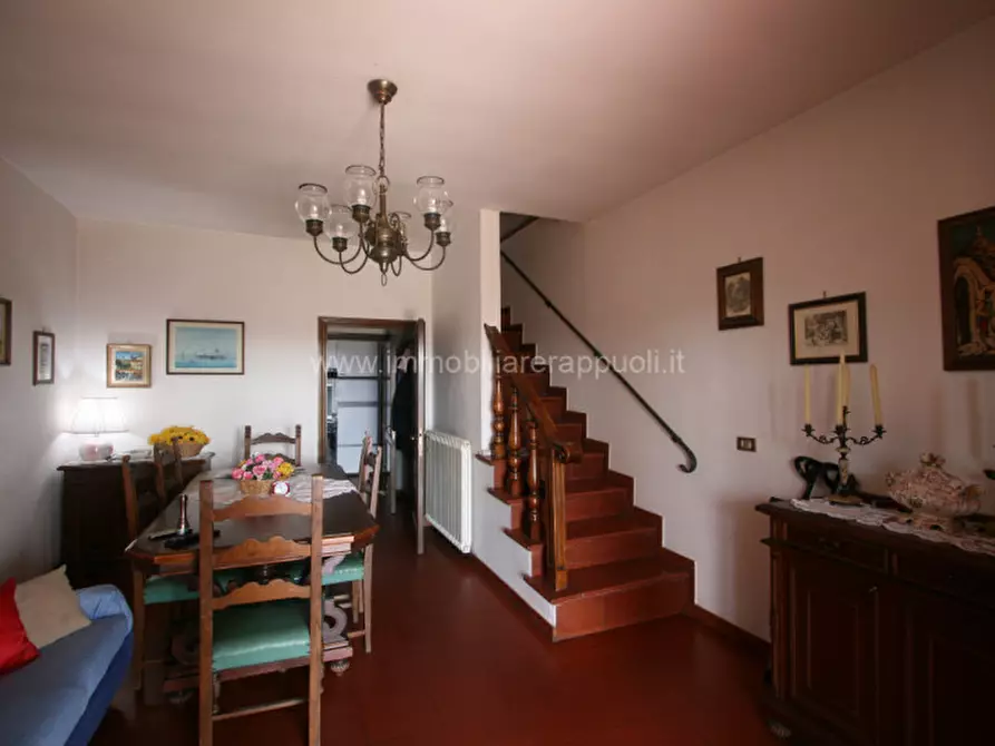 Immagine 13 di Villa in vendita  a Sinalunga