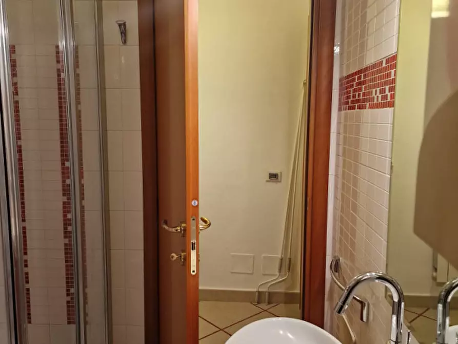 Immagine 4 di Appartamento in vendita  a Sinalunga