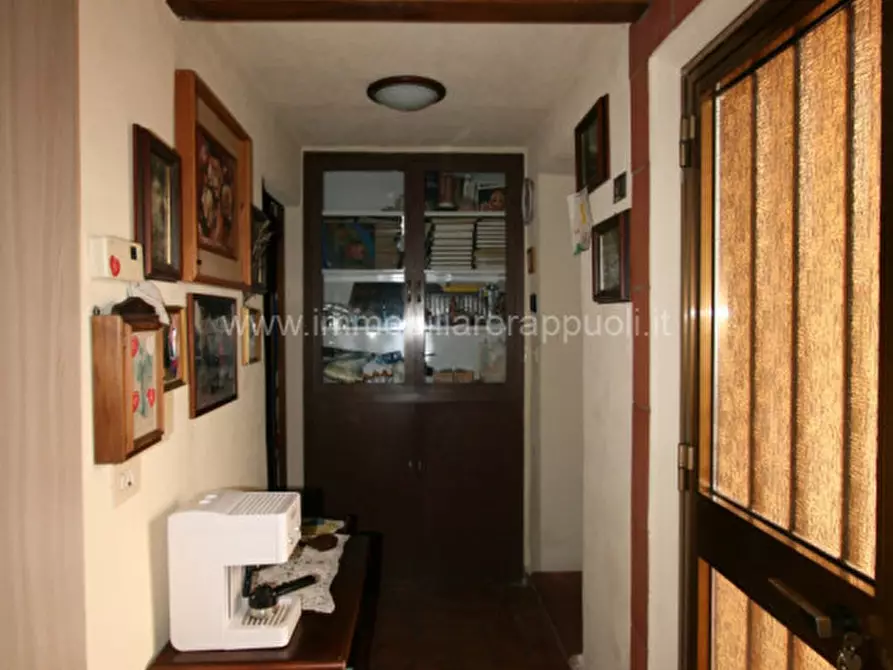 Immagine 8 di Appartamento in vendita  a Sinalunga