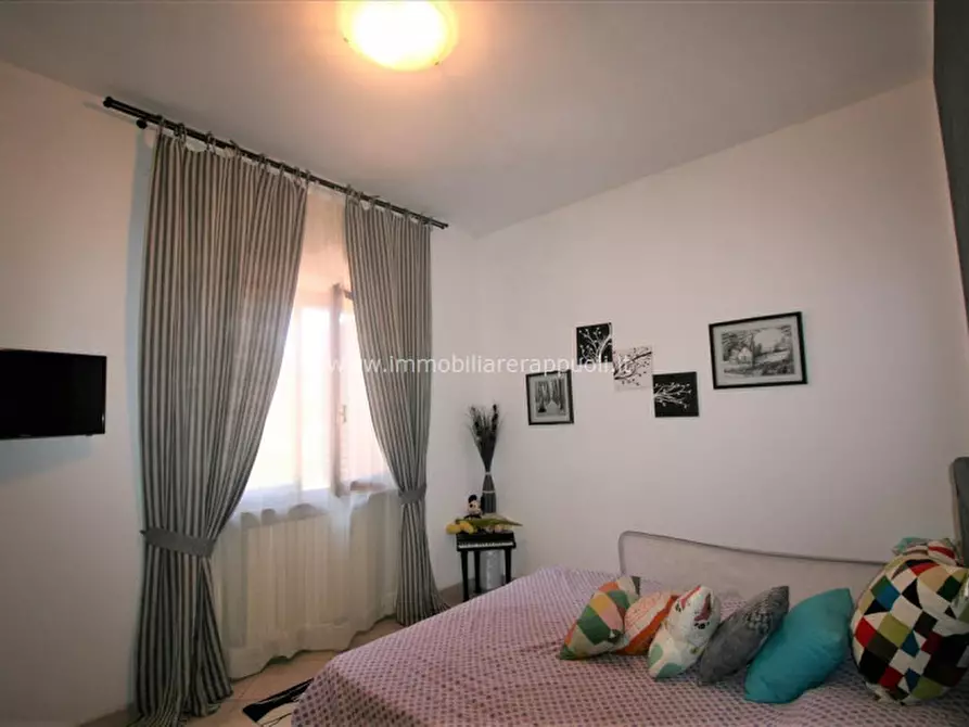 Immagine 11 di Appartamento in vendita  a Sinalunga