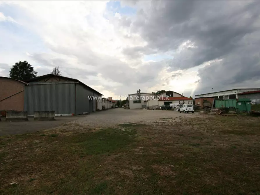 Immagine 8 di Capannone industriale in vendita  a Torrita Di Siena