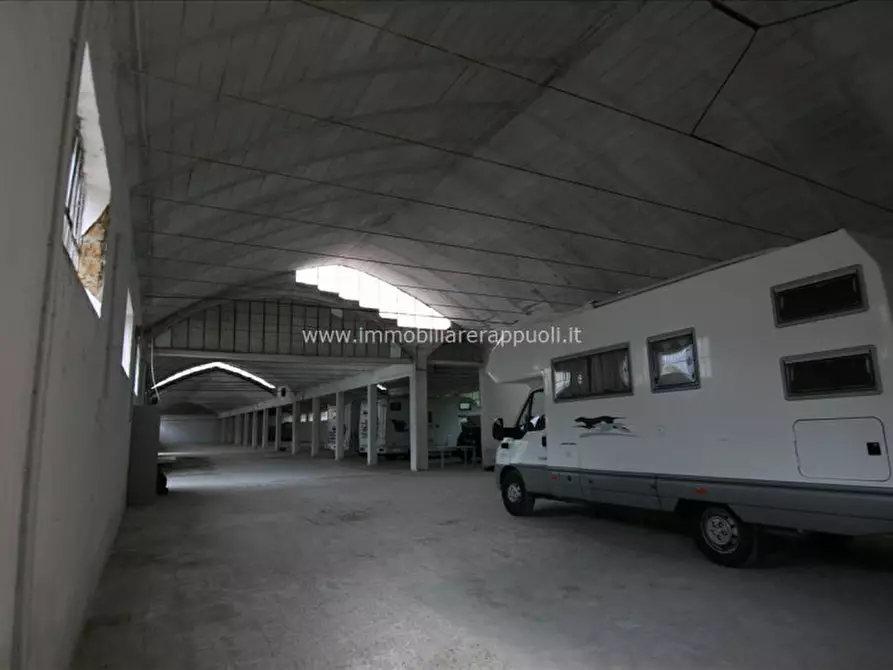 Immagine 13 di Capannone industriale in vendita  a Torrita Di Siena