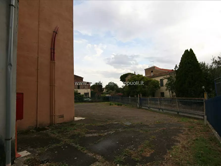 Immagine 14 di Capannone industriale in vendita  a Torrita Di Siena