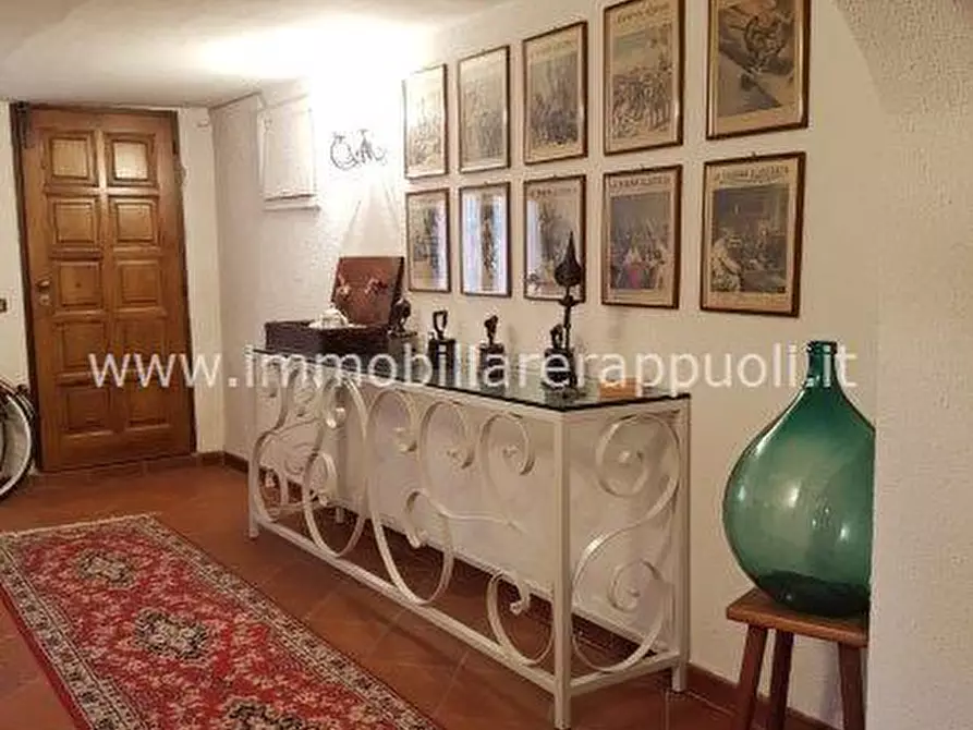Immagine 27 di Villa in vendita  a Torrita Di Siena