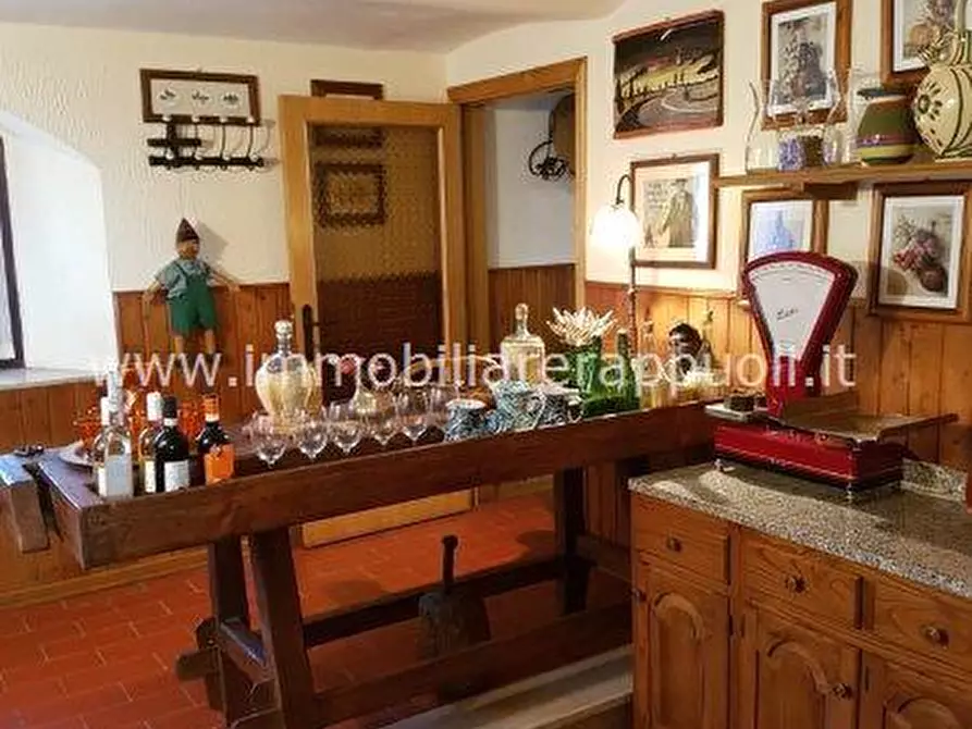 Immagine 28 di Villa in vendita  a Torrita Di Siena