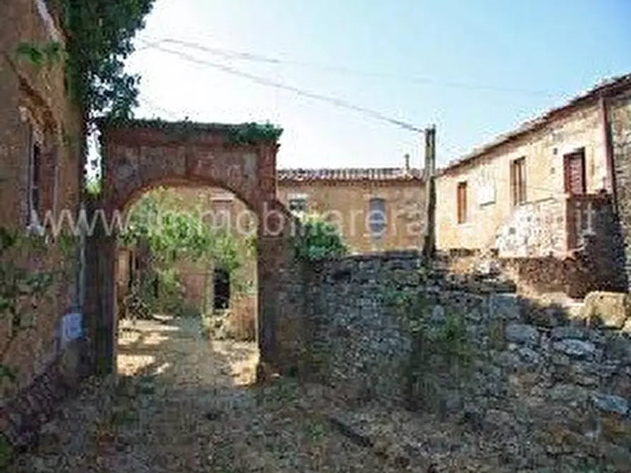 Immagine 6 di Rustico / casale in vendita  a Rapolano Terme