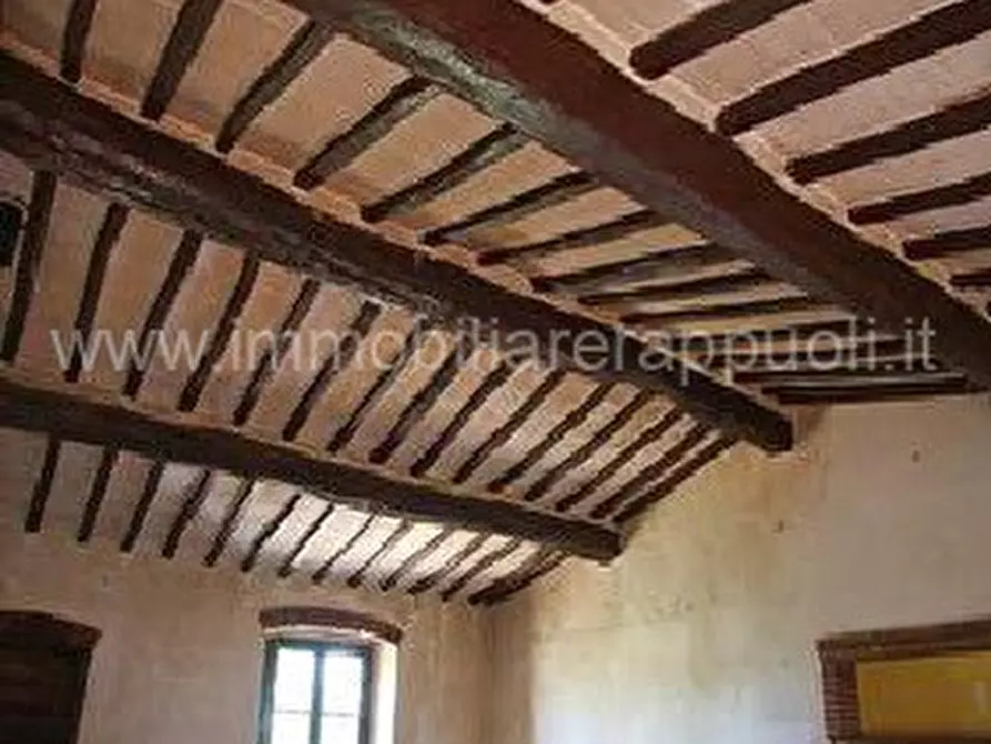 Immagine 8 di Rustico / casale in vendita  a Rapolano Terme