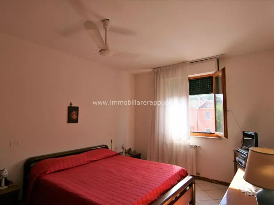 Immagine 3 di Villetta a schiera in vendita  a Sinalunga