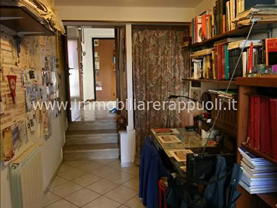 Immagine 5 di Villetta a schiera in vendita  a Sinalunga