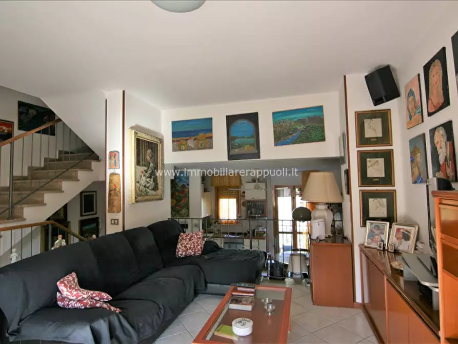 Immagine 15 di Villetta a schiera in vendita  a Sinalunga