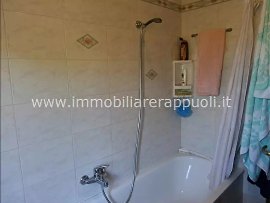 Immagine 16 di Villetta a schiera in vendita  a Sinalunga