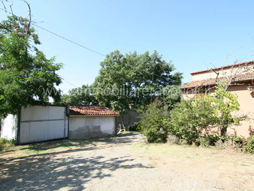 Immagine 51 di Rustico / casale in vendita  a Arezzo