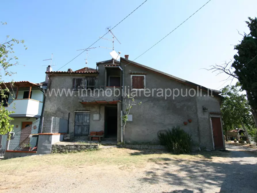 Immagine 54 di Rustico / casale in vendita  a Arezzo