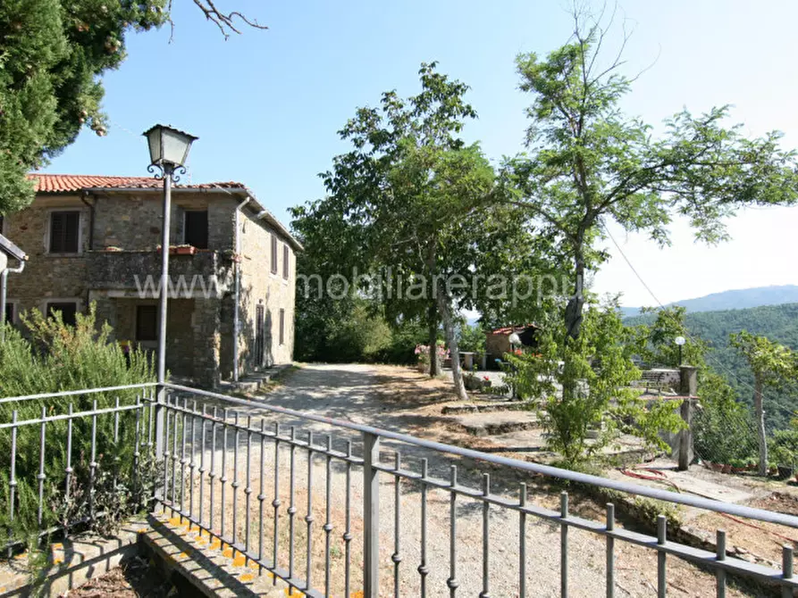 Immagine 57 di Rustico / casale in vendita  a Arezzo