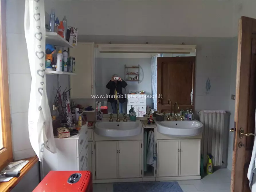 Immagine 17 di Casa indipendente in vendita  a Lucignano