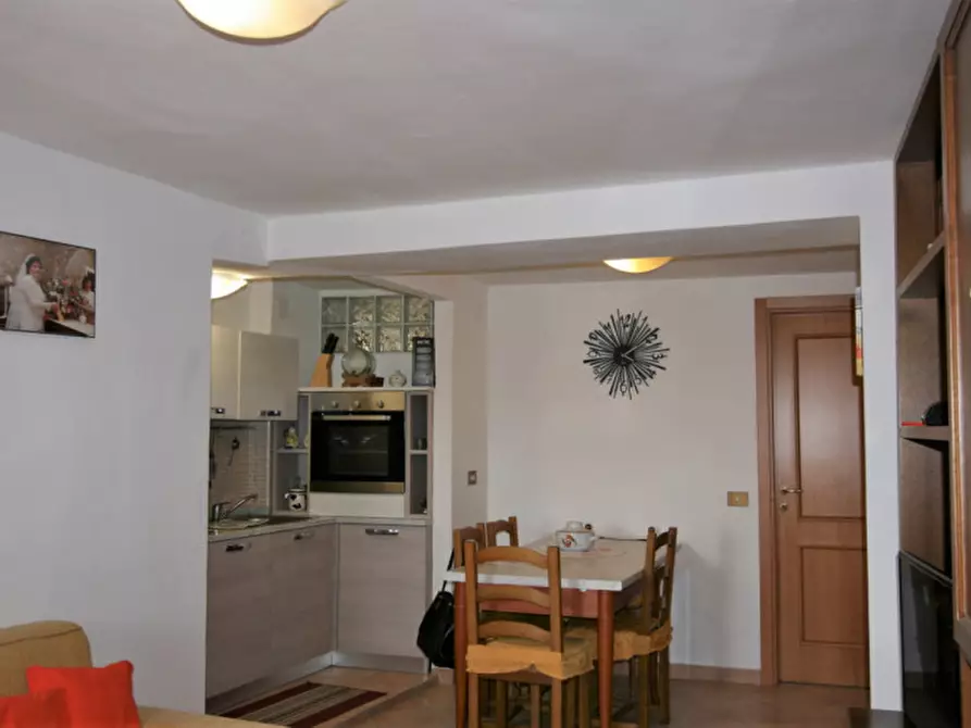 Immagine 1 di Appartamento in vendita  a Sinalunga