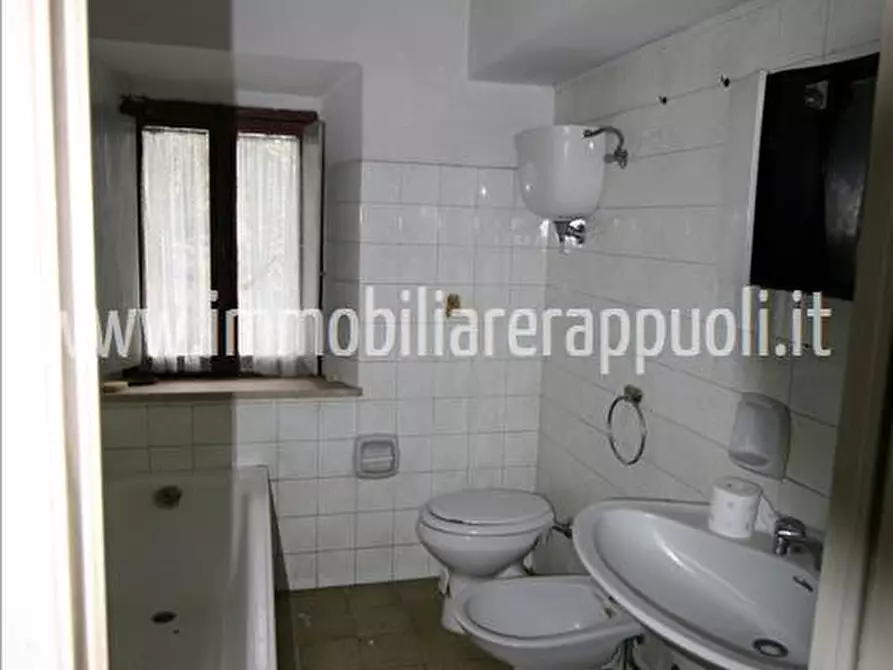 Immagine 13 di Appartamento in vendita  a Sinalunga