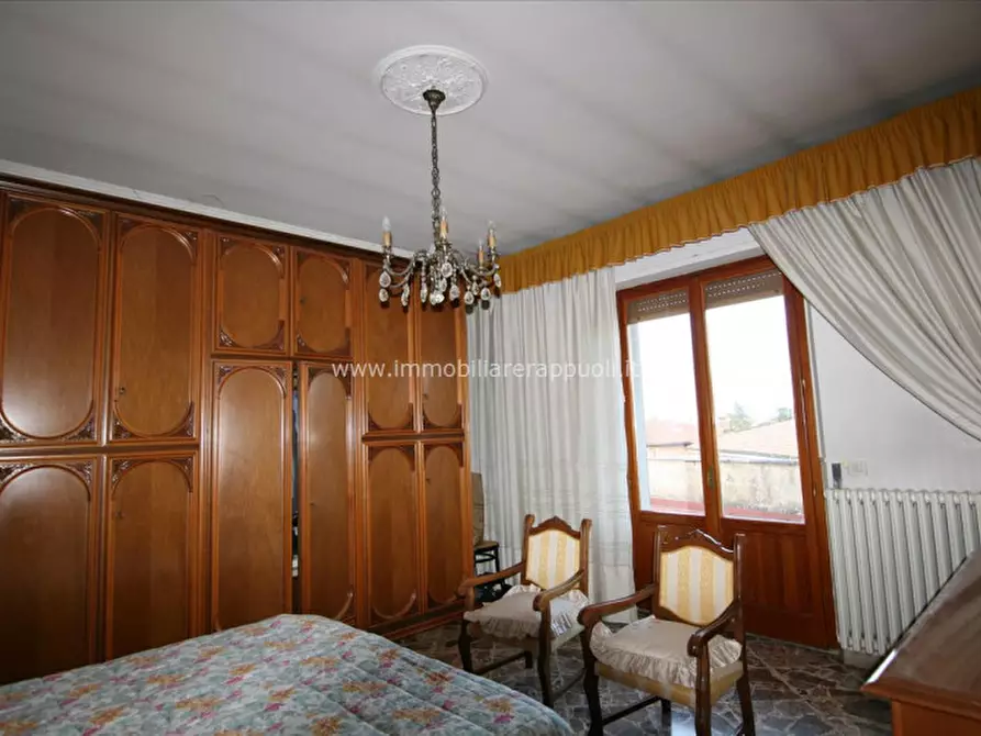 Immagine 8 di Casa indipendente in vendita  a Sinalunga