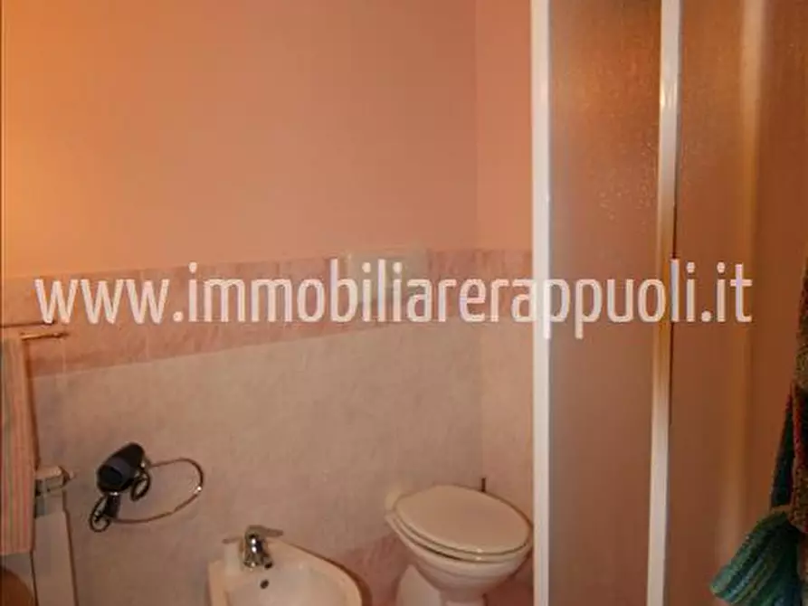 Immagine 5 di Villetta a schiera in vendita  a Montepulciano