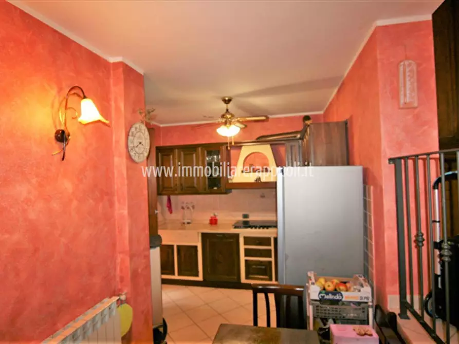 Immagine 11 di Villetta a schiera in vendita  a Montepulciano