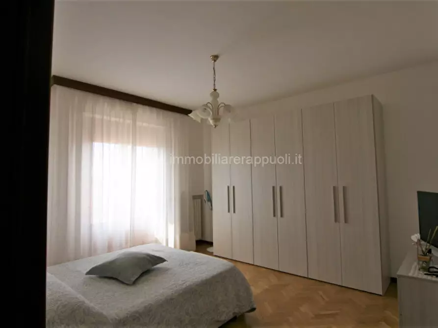 Immagine 7 di Villetta a schiera in vendita  a Sinalunga