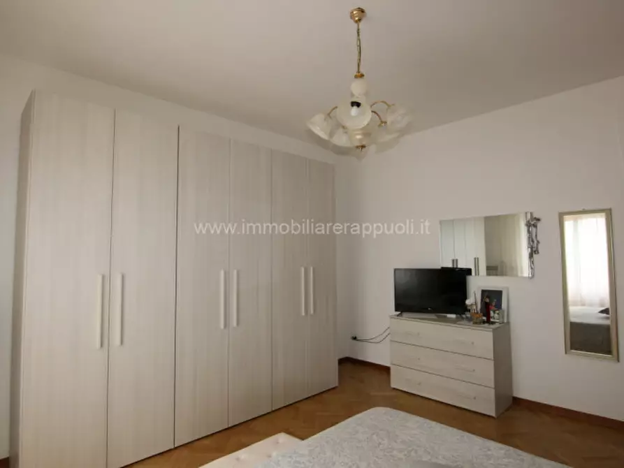 Immagine 8 di Villetta a schiera in vendita  a Sinalunga