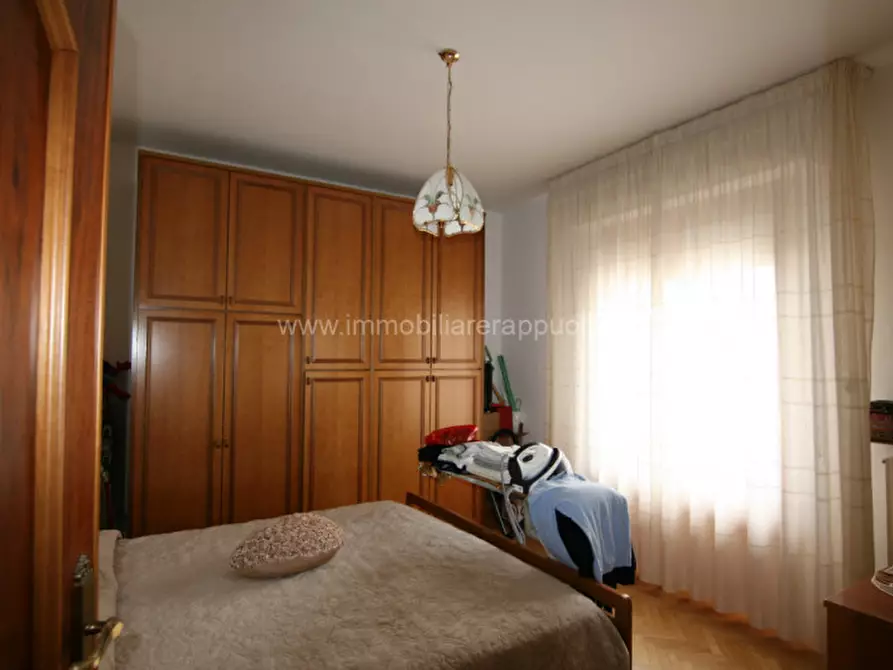 Immagine 9 di Villetta a schiera in vendita  a Sinalunga