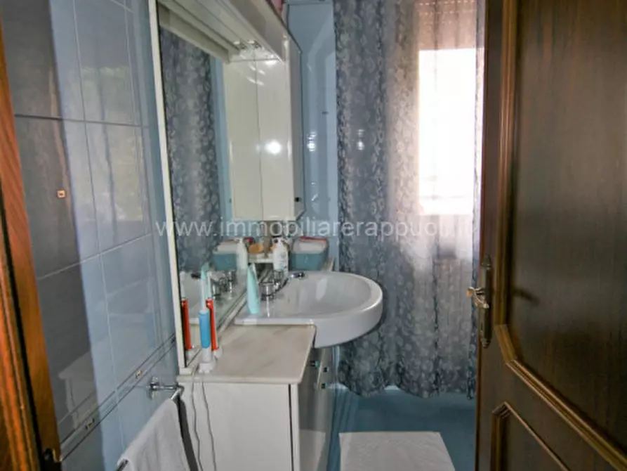 Immagine 10 di Villetta a schiera in vendita  a Sinalunga