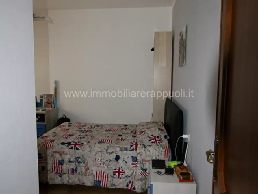 Immagine 12 di Villetta a schiera in vendita  a Sinalunga