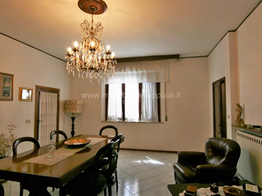 Immagine 18 di Villetta a schiera in vendita  a Sinalunga