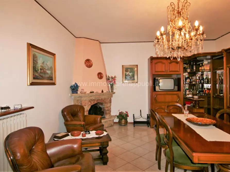 Immagine 19 di Villetta a schiera in vendita  a Sinalunga