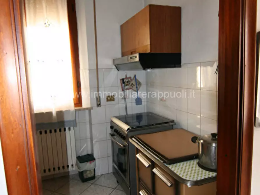 Immagine 23 di Villetta a schiera in vendita  a Sinalunga