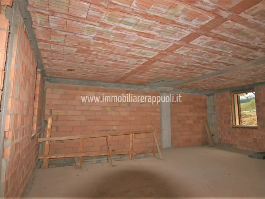 Immagine 7 di Villetta a schiera in vendita  a Sinalunga